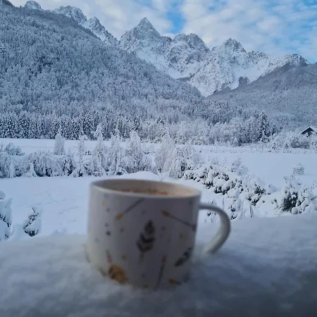 Koca Martuljek Vikendica