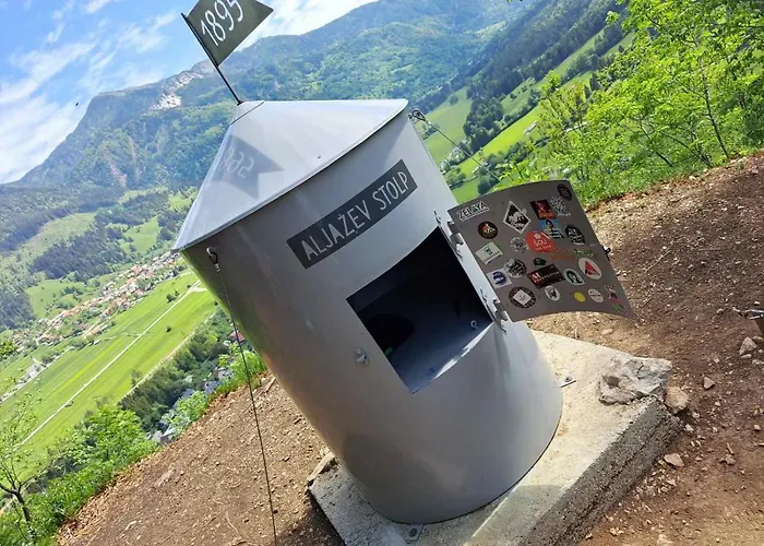 Koca Martuljek * Gozd Martuljek